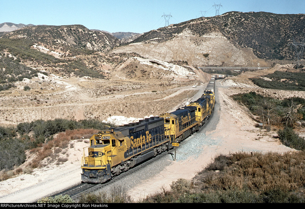 ATSF 5702 (REPOST)